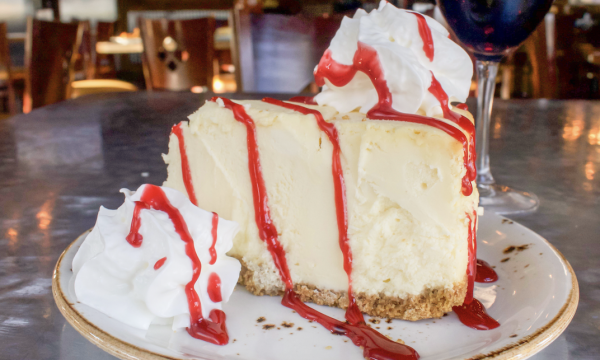 Cheesecake with Raspberry Sauce